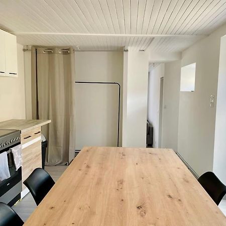 Agreable Maison De Village Avec Balcon Roiffieux エクステリア 写真