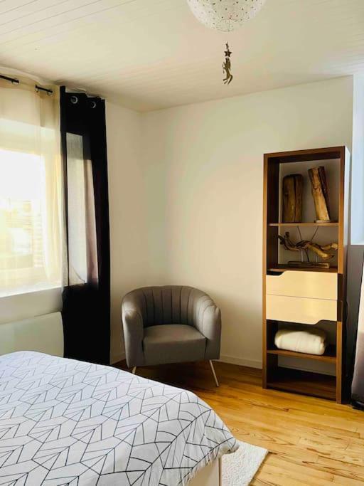 Agreable Maison De Village Avec Balcon Roiffieux エクステリア 写真