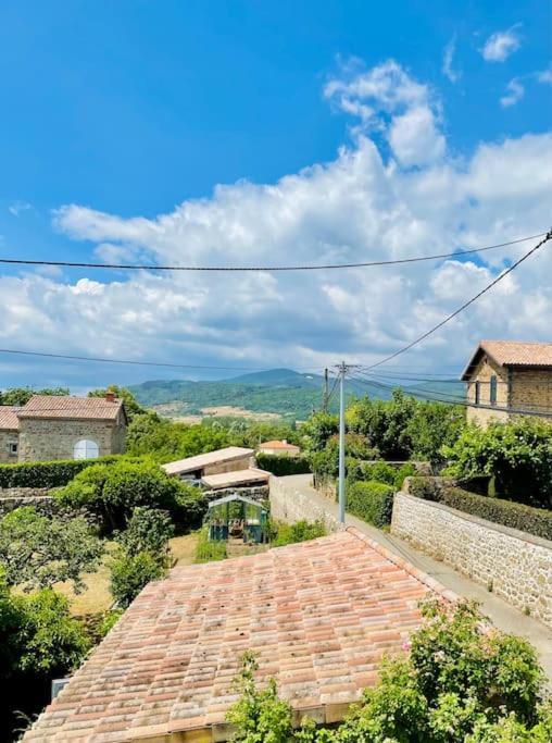 Agreable Maison De Village Avec Balcon Roiffieux エクステリア 写真